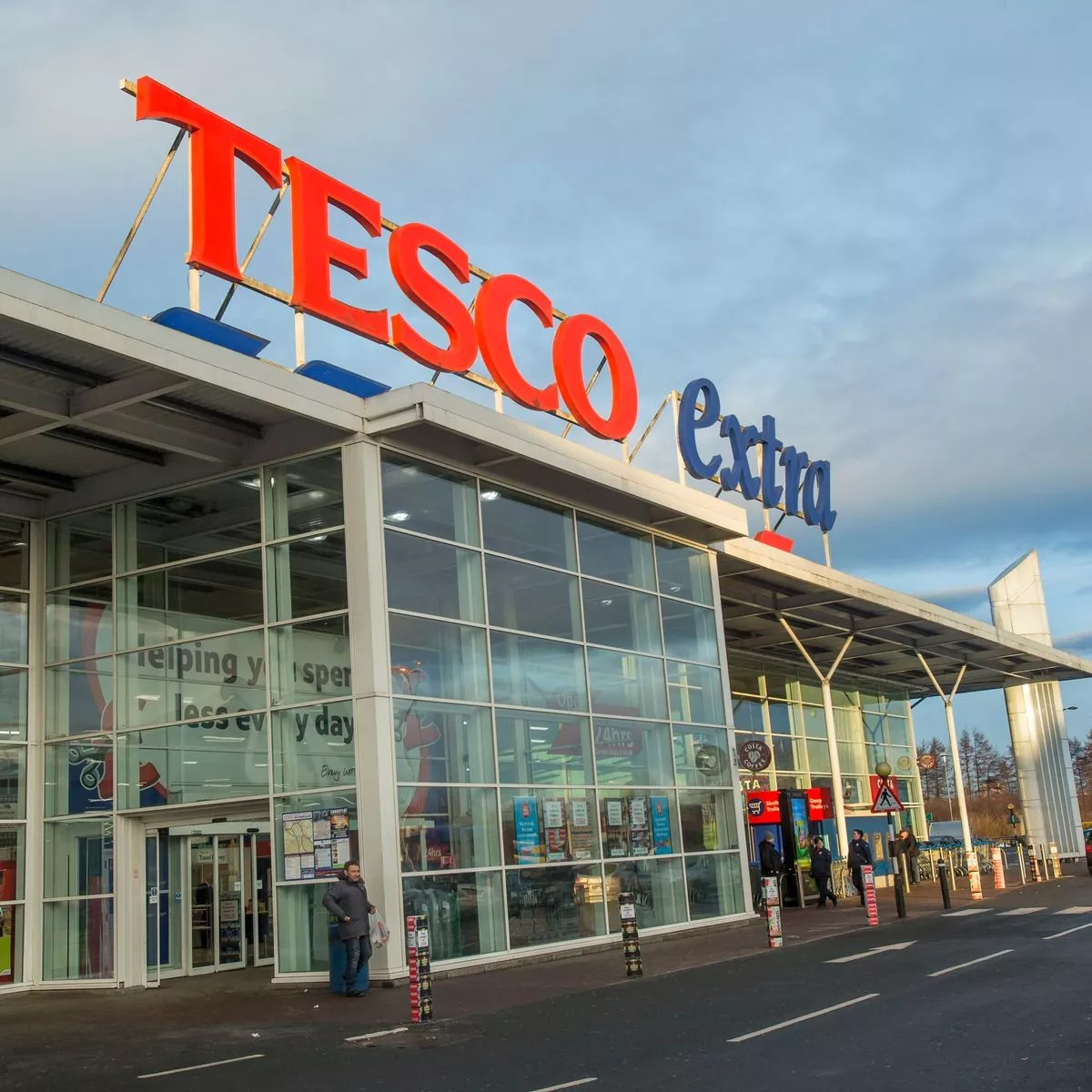 tesco st rollox opening times