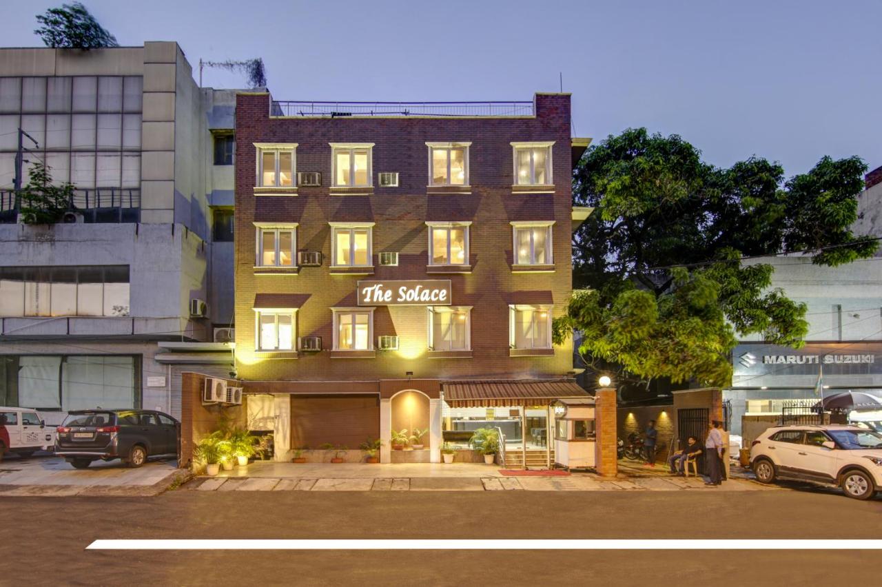 day stay hotels in delhi