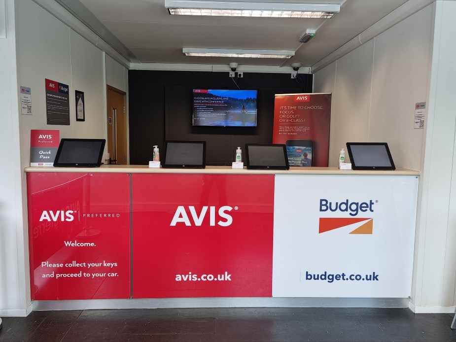 avis car rental airport