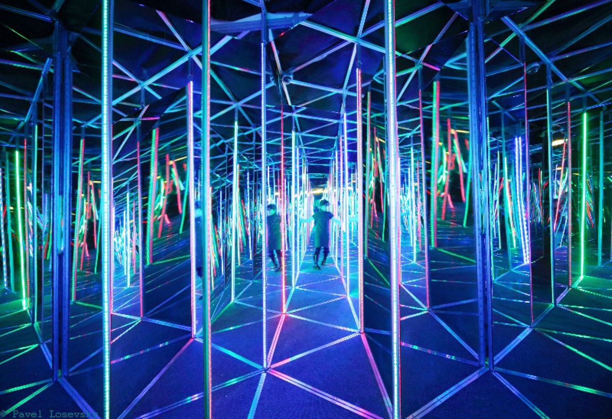 mirror maze berlin