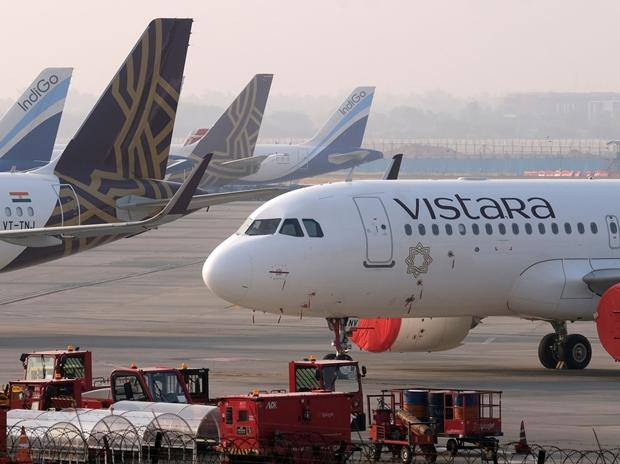 delhi to frankfurt vistara flight status