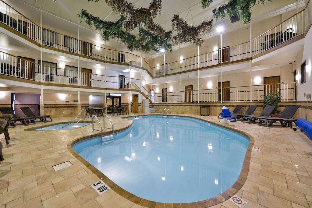 minot hotels