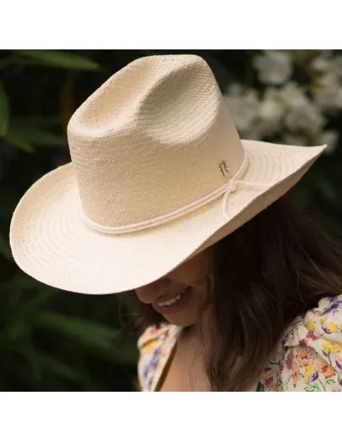 beige cowgirl hat