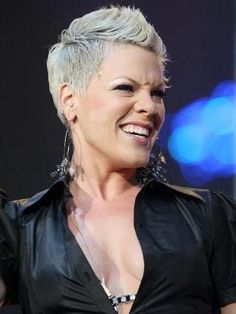 singer pink hairstyles 2023