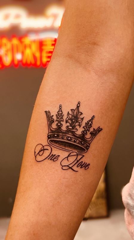 crown tattoo for girls