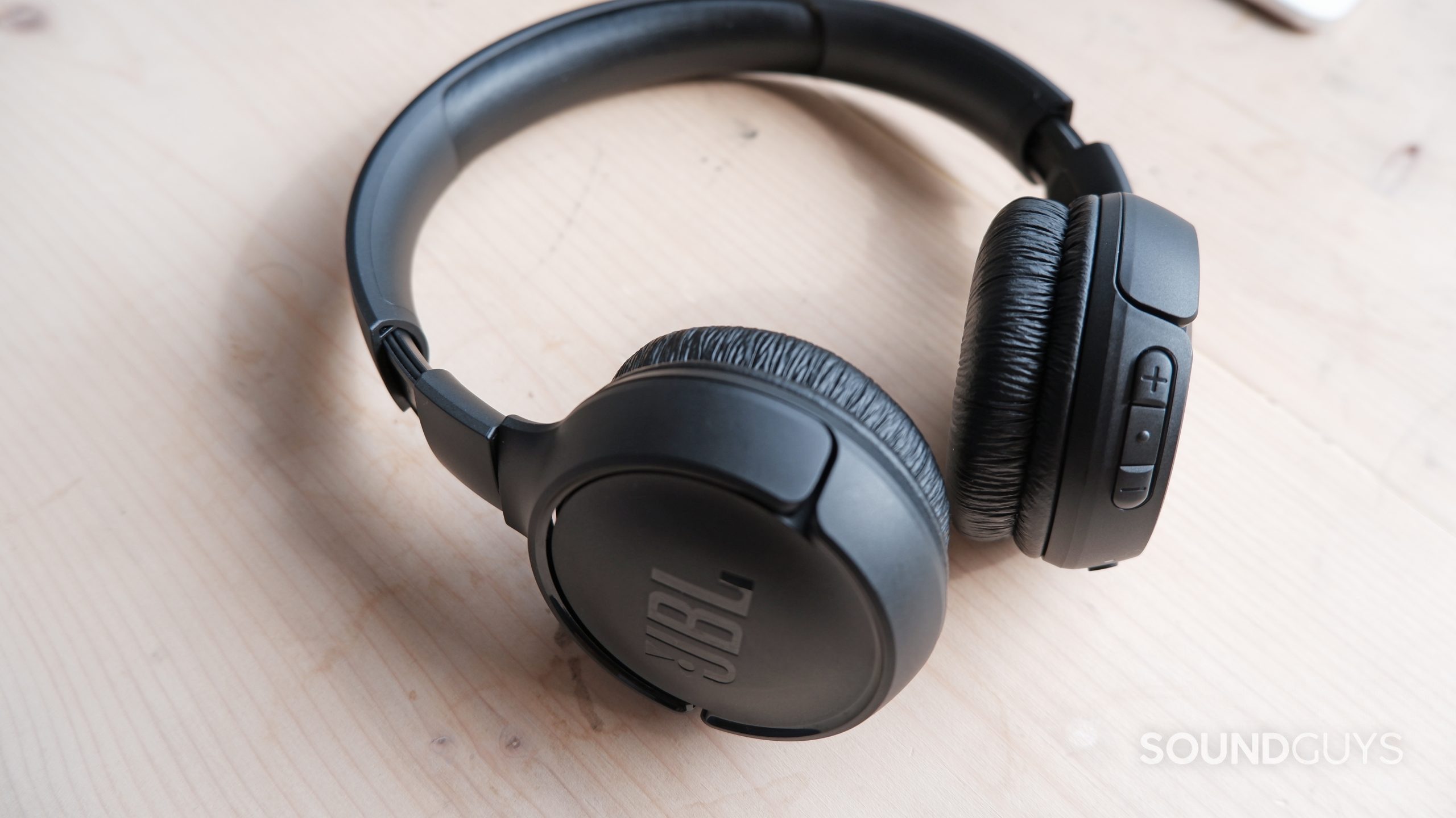 jbl tune 510bt noise cancelling