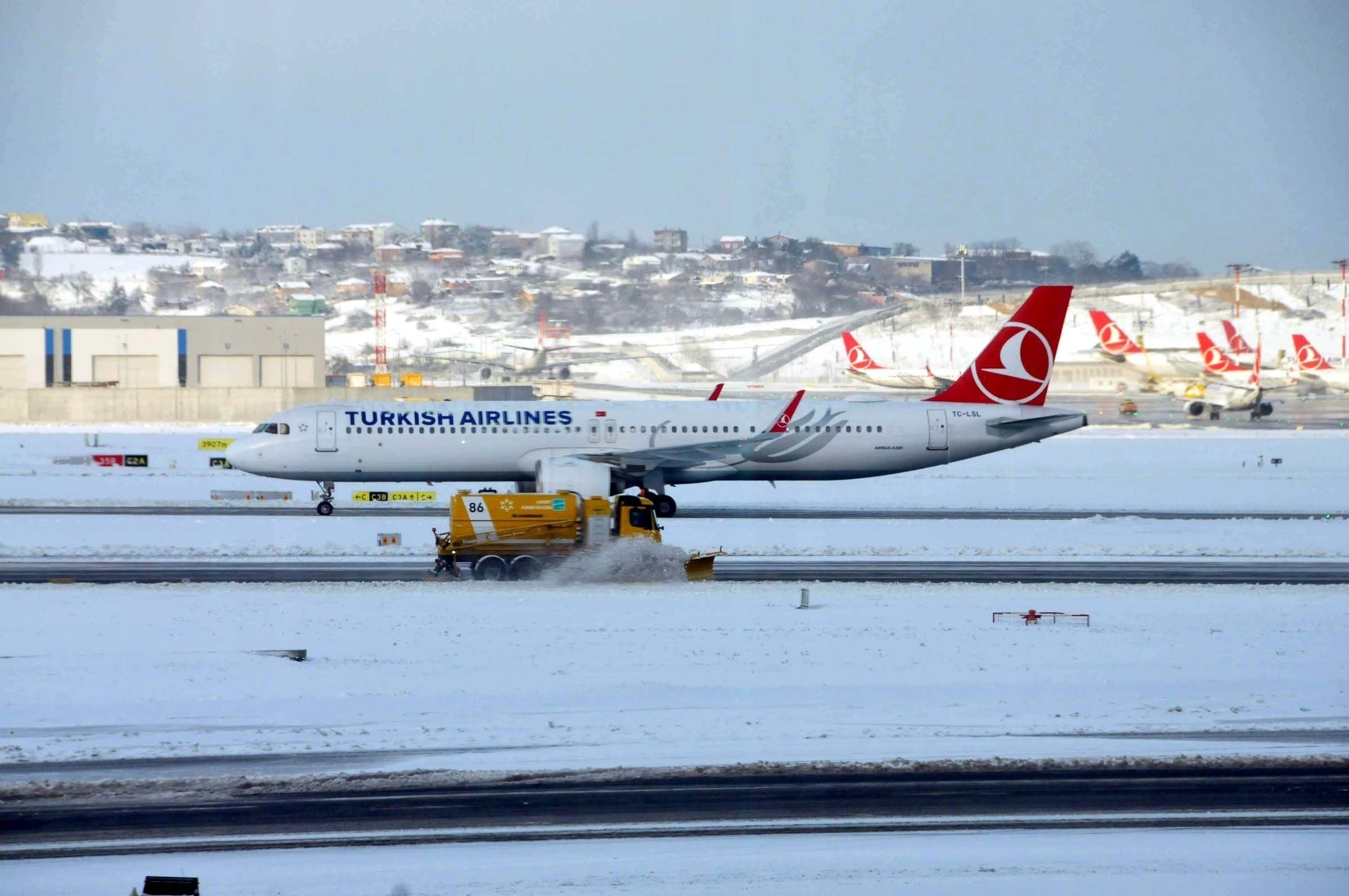 istanbul airport cancelled flights