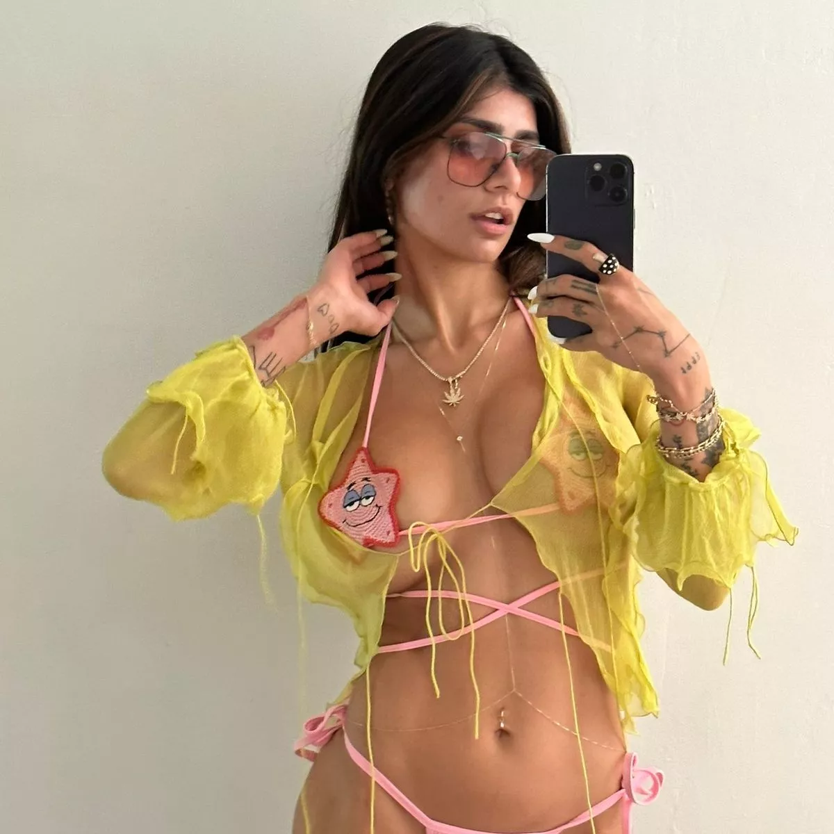 mia khalifa one piece