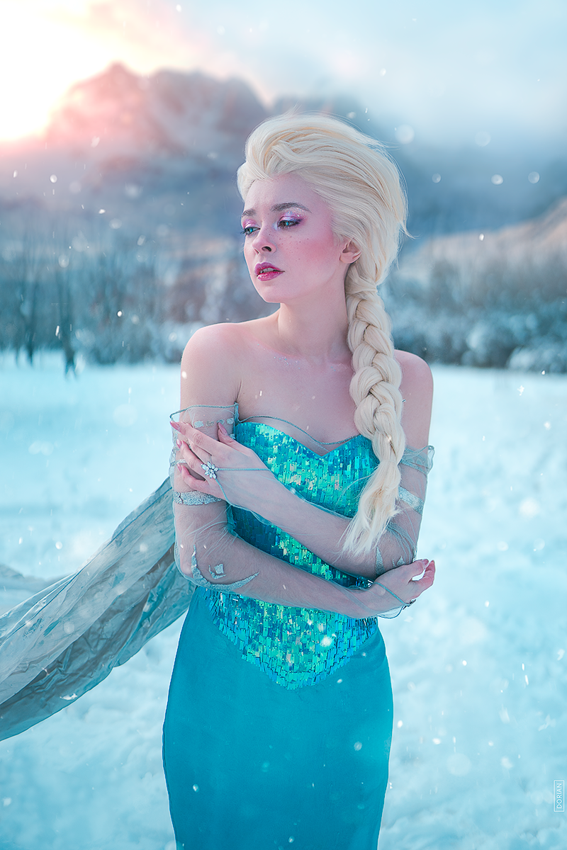 elsa cosplay frozen