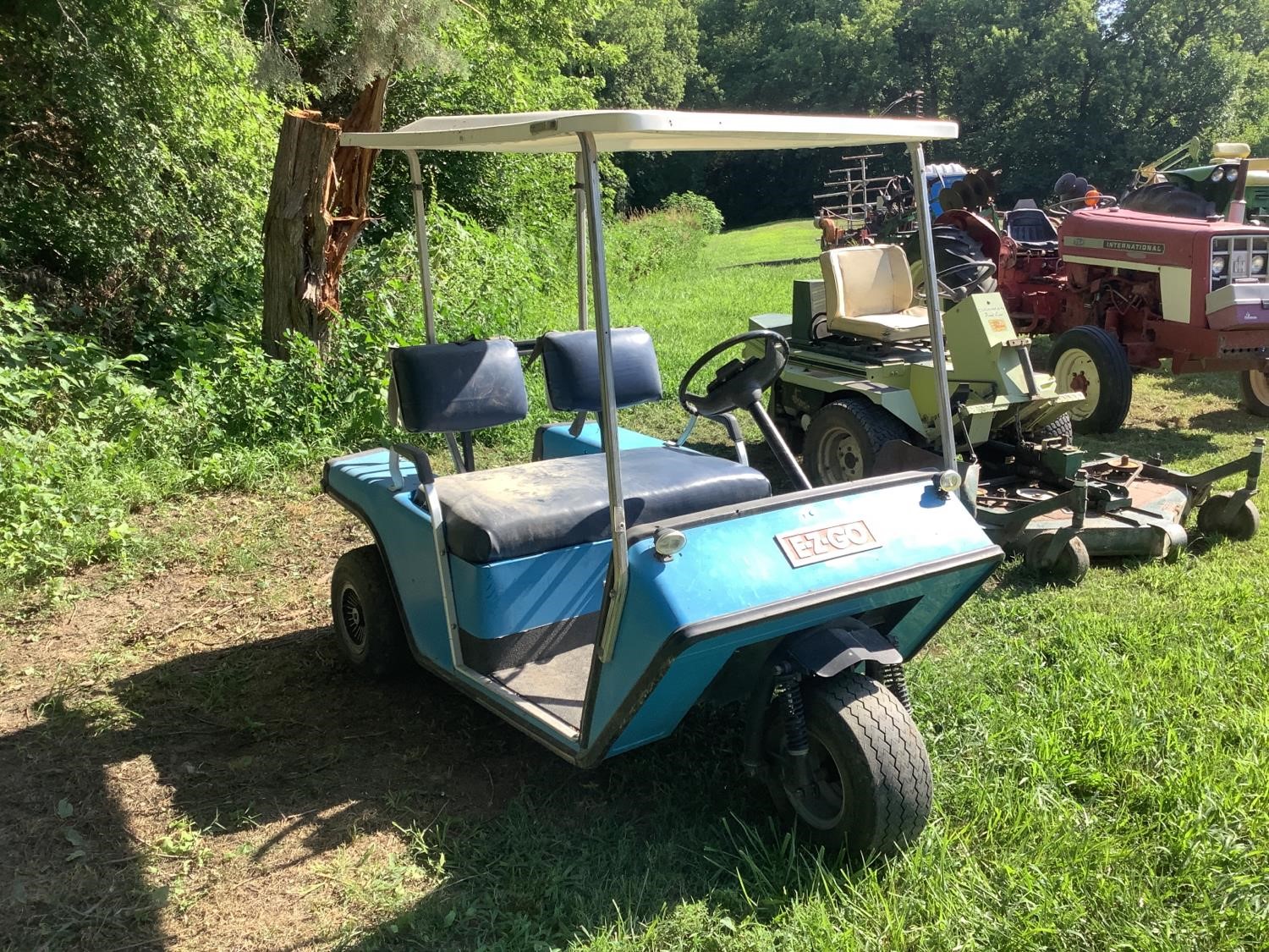 lifted 3 wheel golf cart