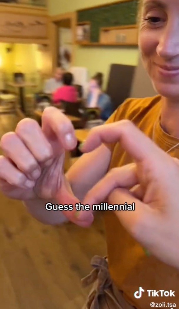 gen z heart hands