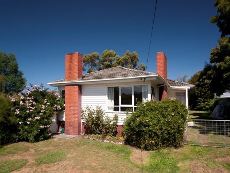 houses for sale in snug tasmania