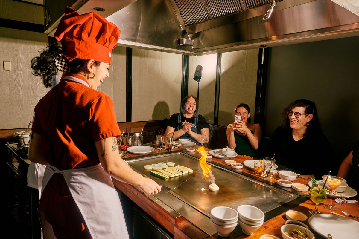 how long do benihana chefs train