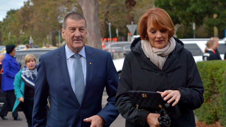 is jeff kennett still married