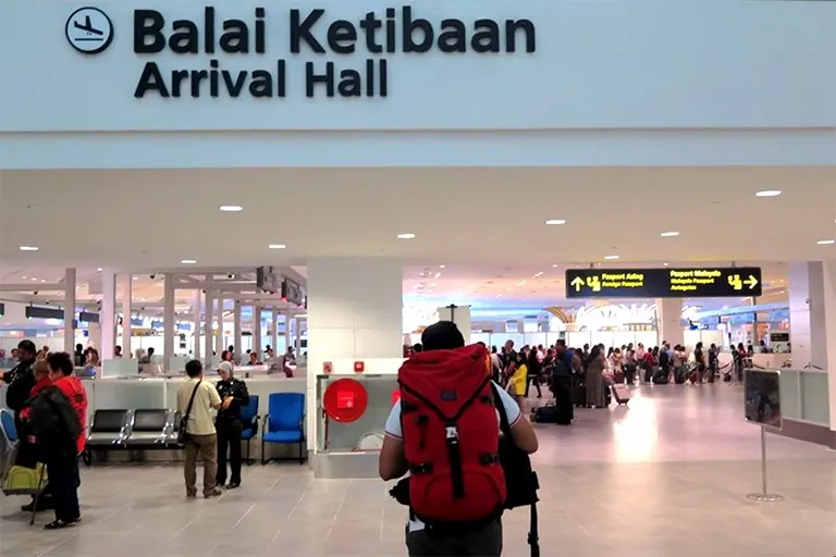 kuala airport arrivals