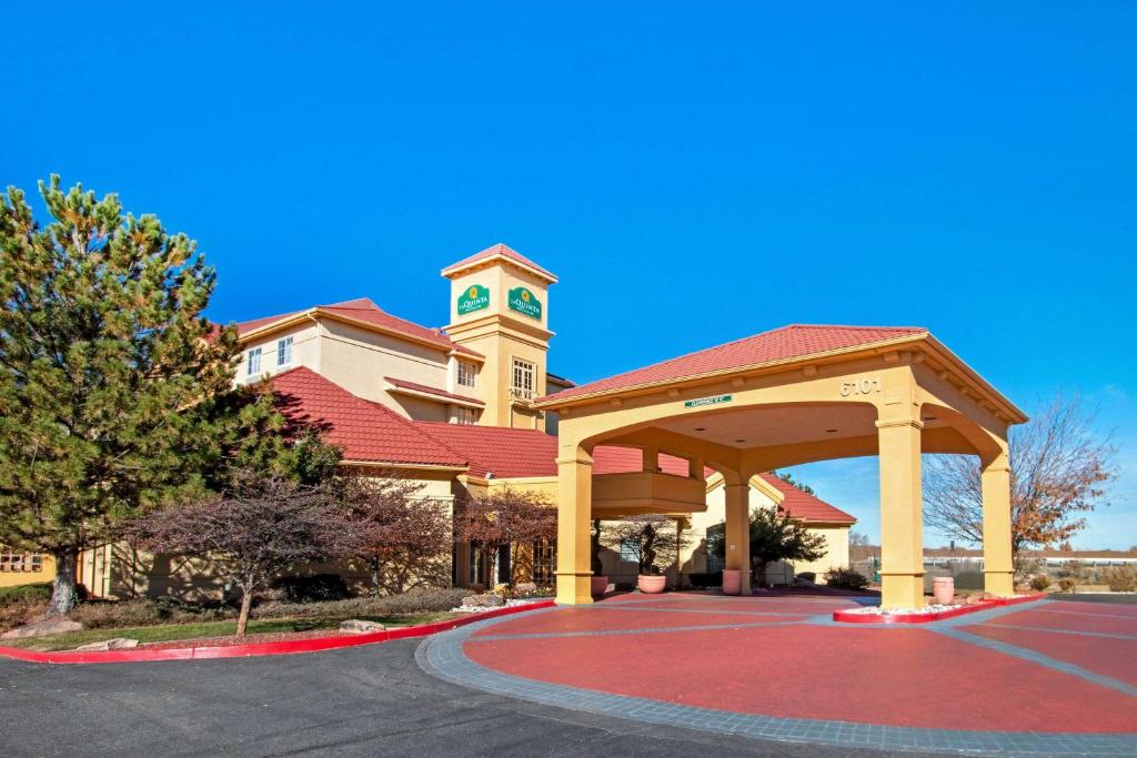 la quinta inn and suites albuquerque west