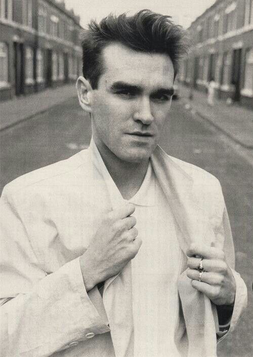 lead singer the smiths