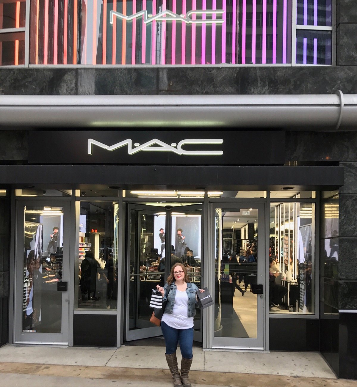 mac cosmetics store