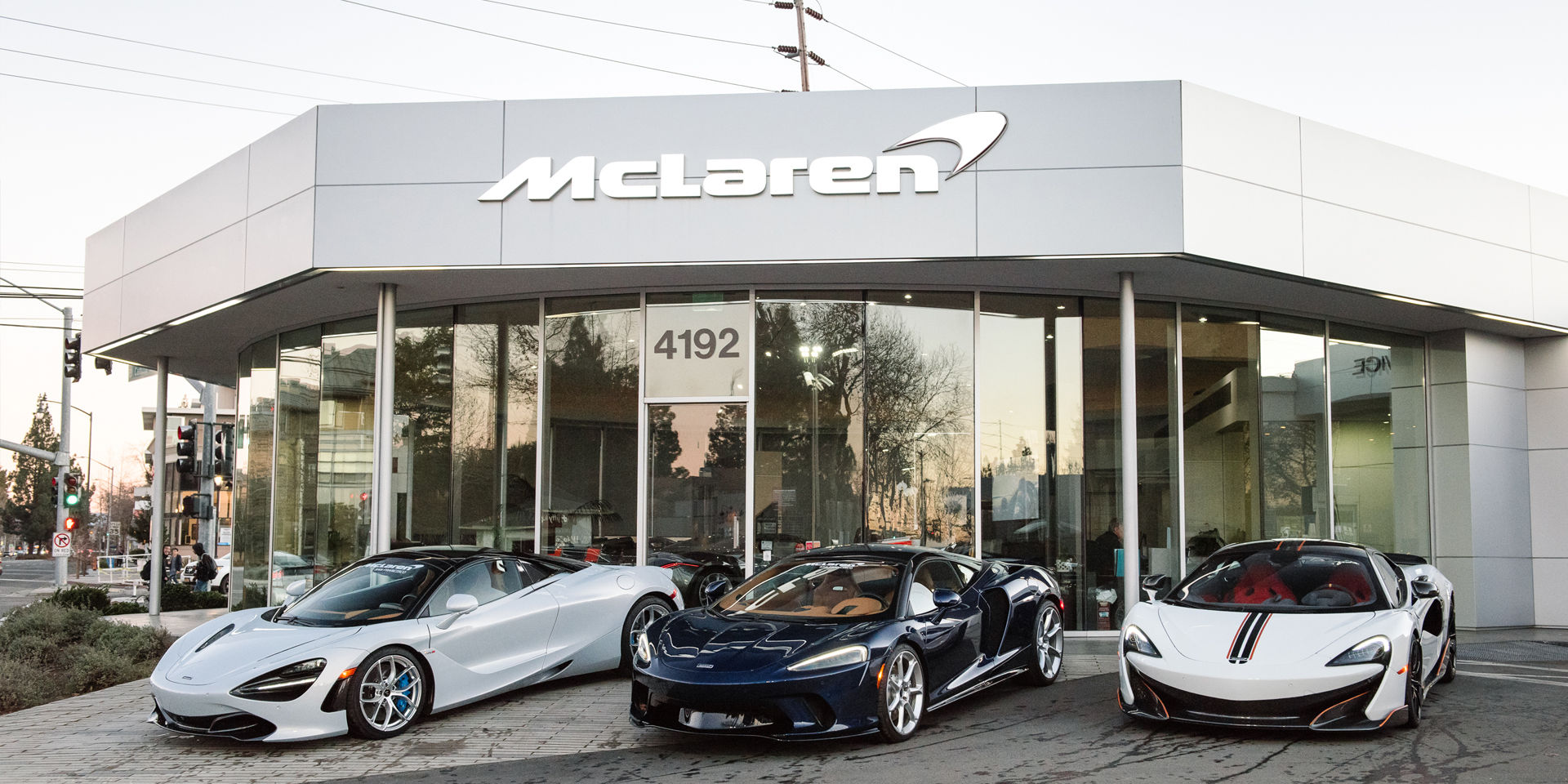 mclaren dealership los angeles