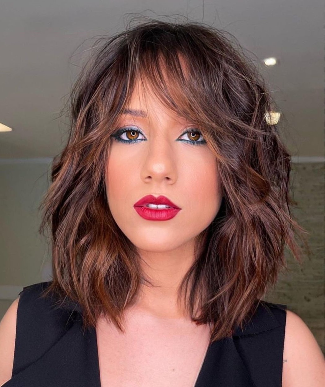 medium hairstyles with short bangs