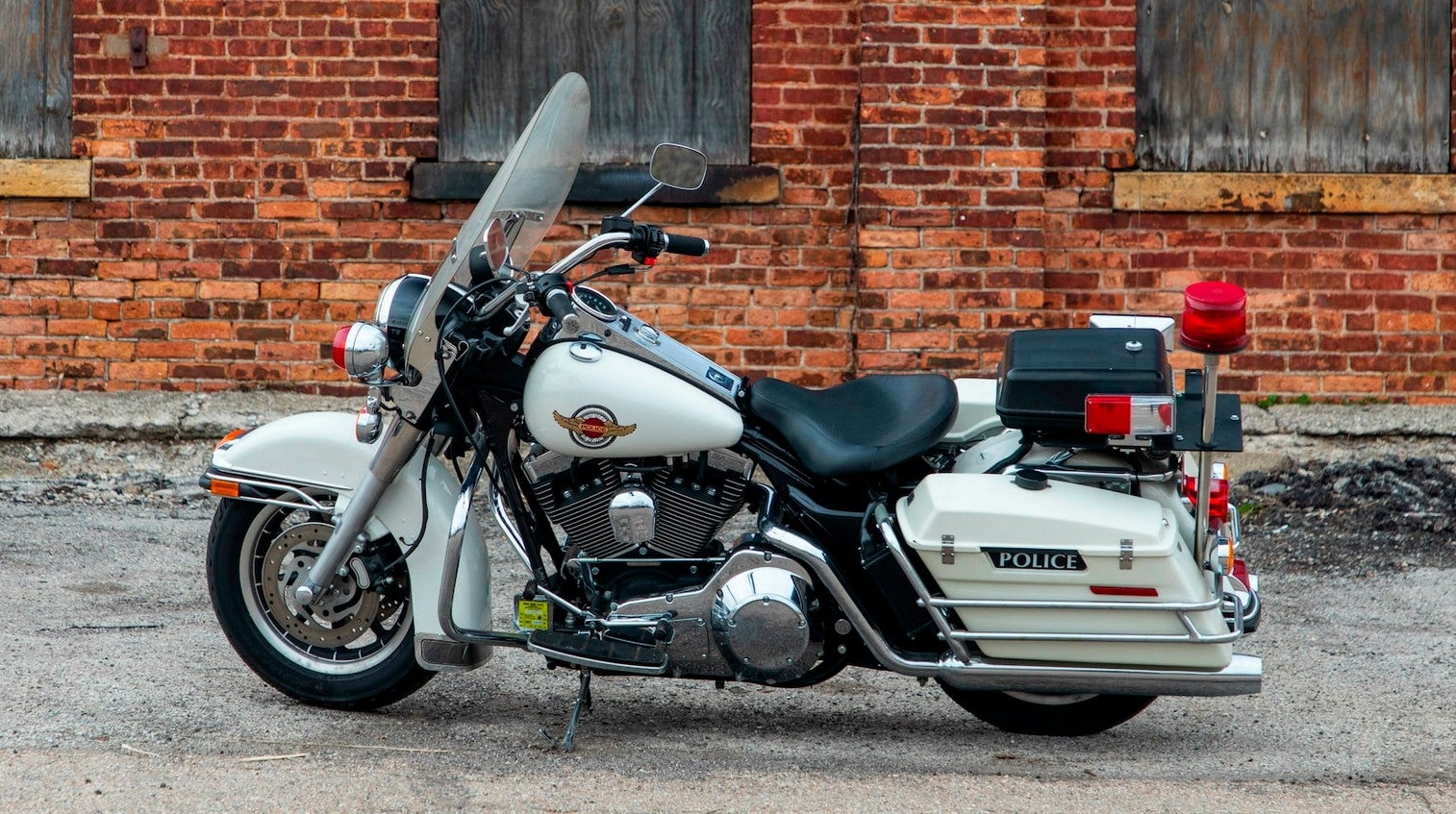 moto harley davidson road king police