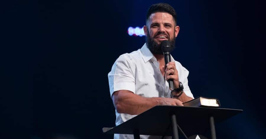 net worth of steven furtick