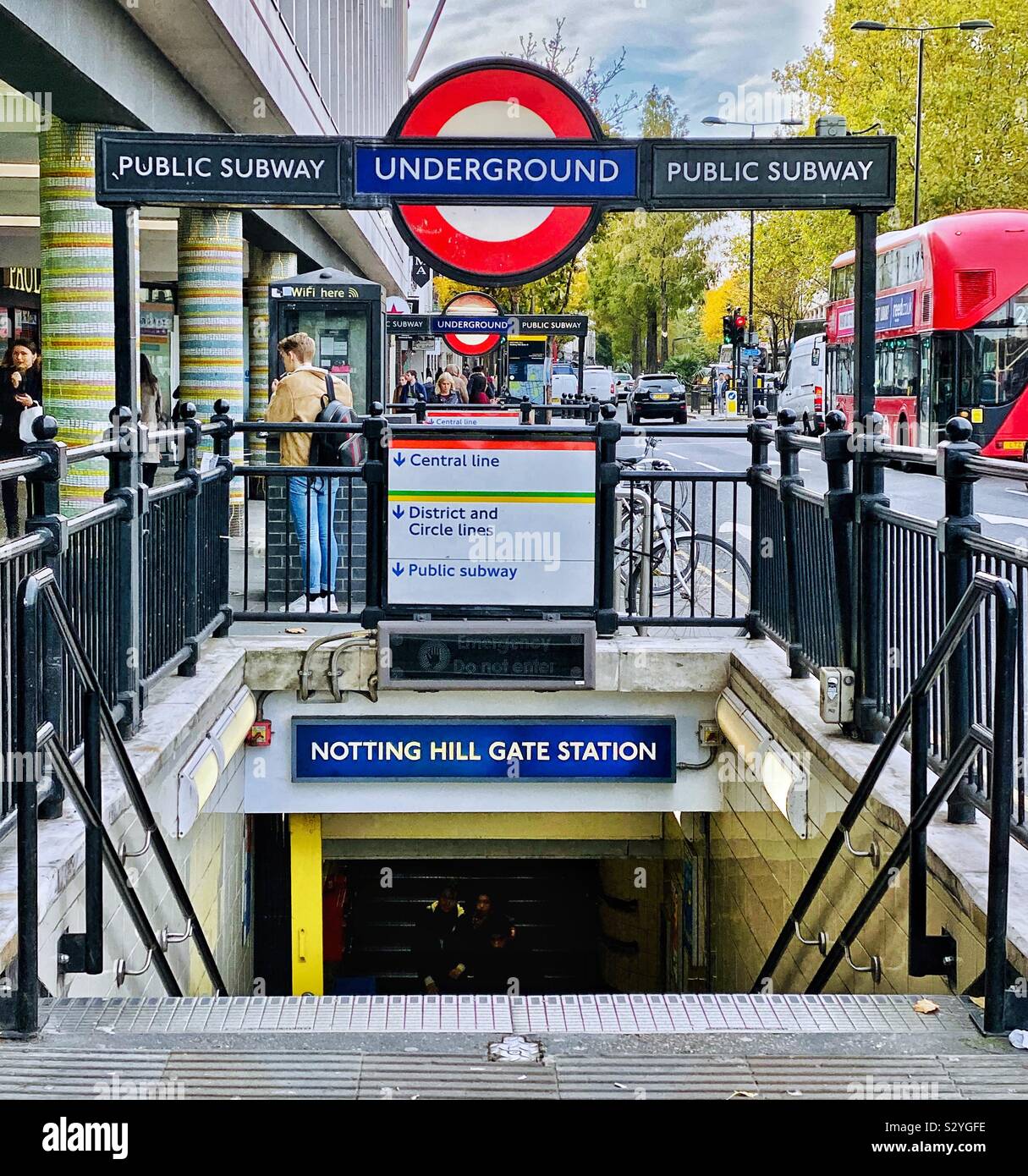 notting hill train station