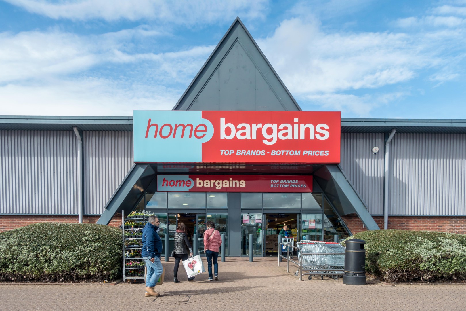 opening hours home bargains