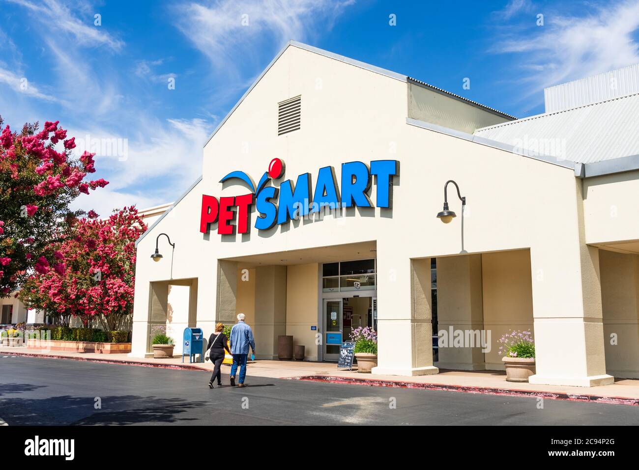 petsmart store hours