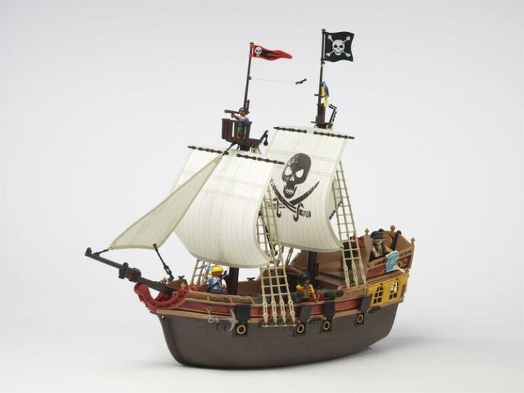playmobile pirate ship