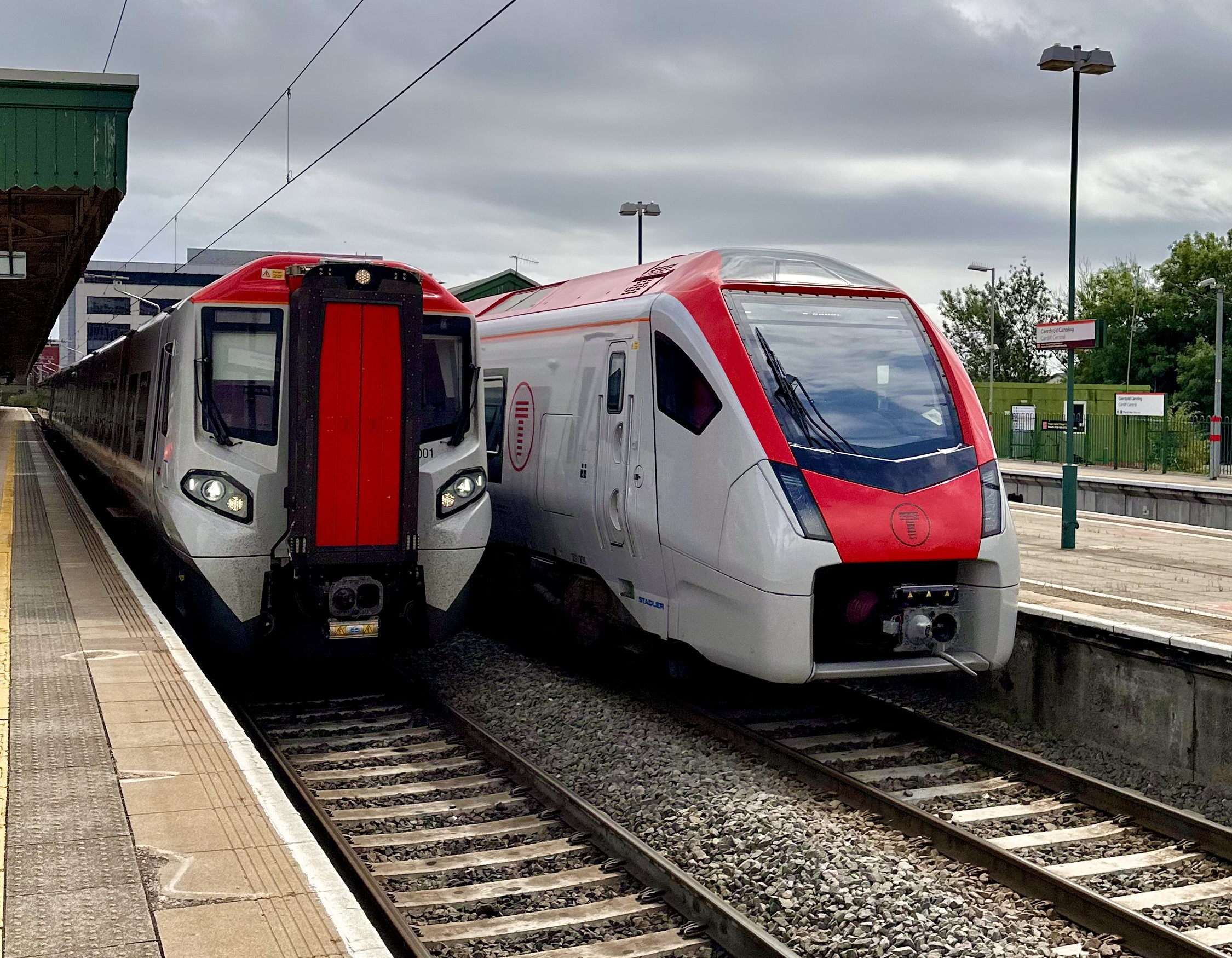 pyle to cardiff train