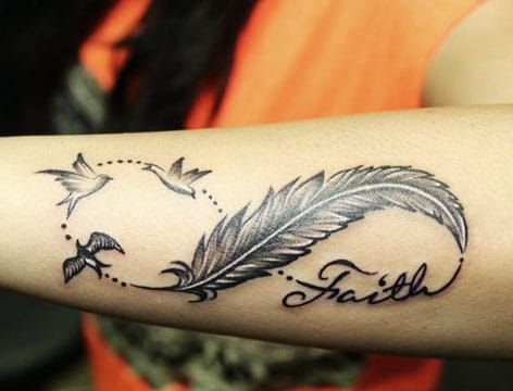 significado tatuajes de plumas para mujeres