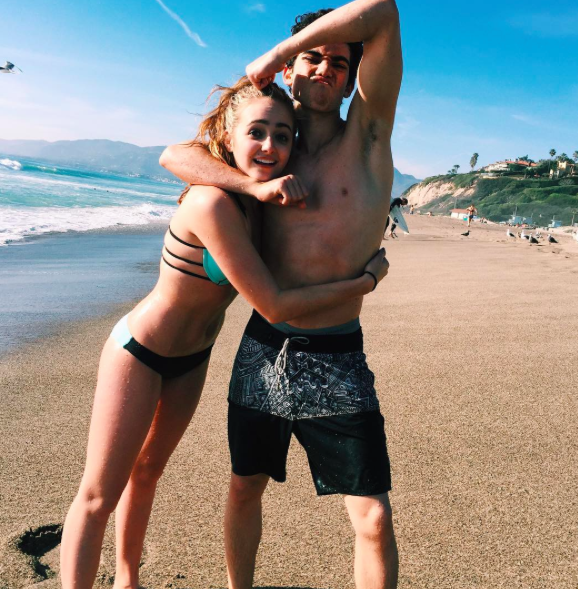 sophie reynolds y cameron boyce