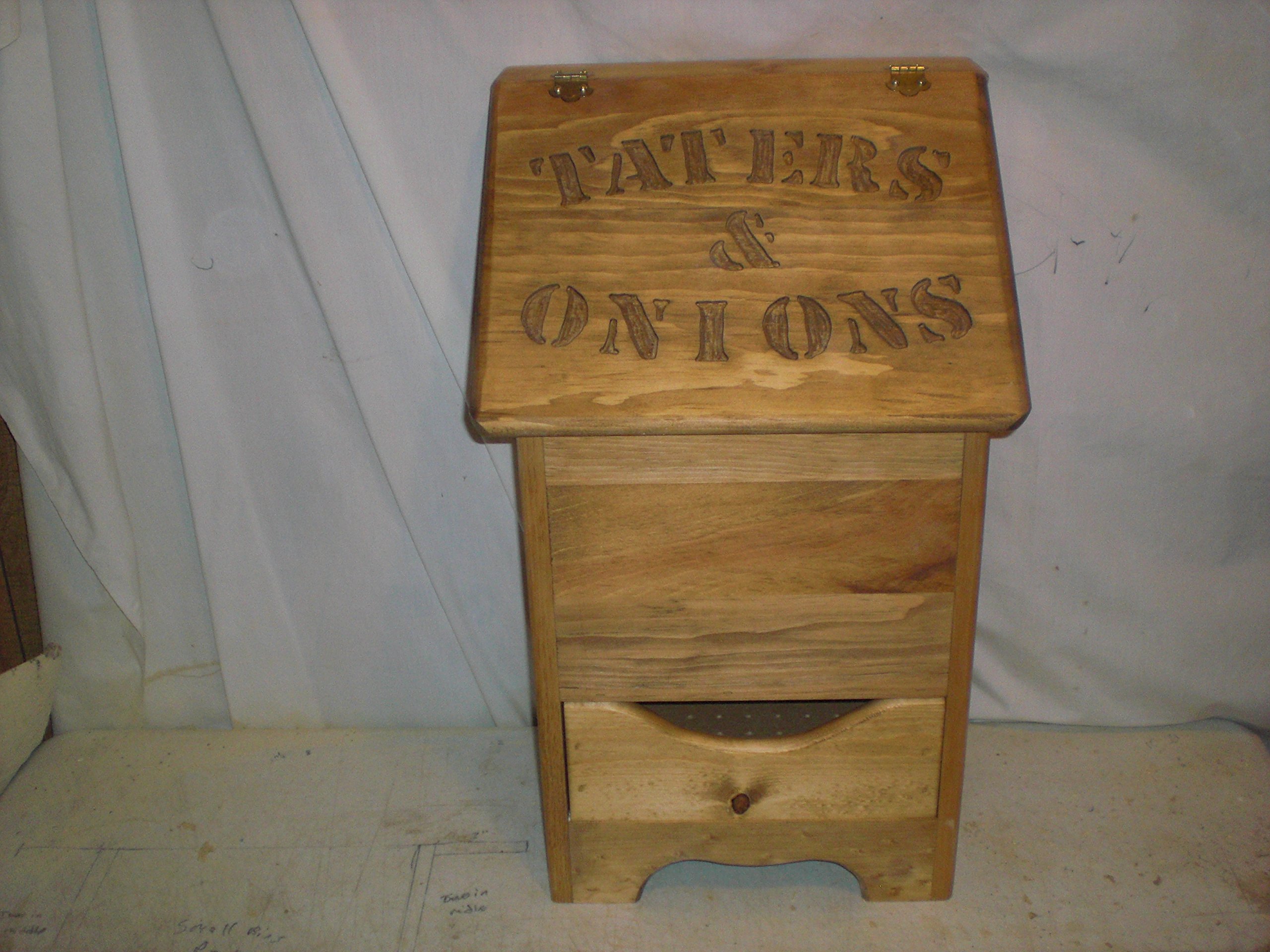 taters and onions bin