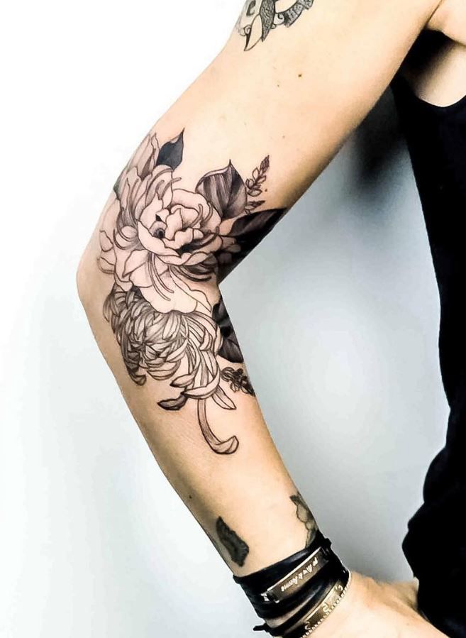 tattoo black flower