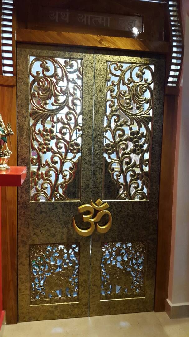 thakur ghar door design