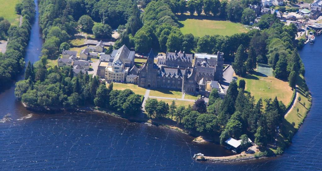 the highland club fort augustus