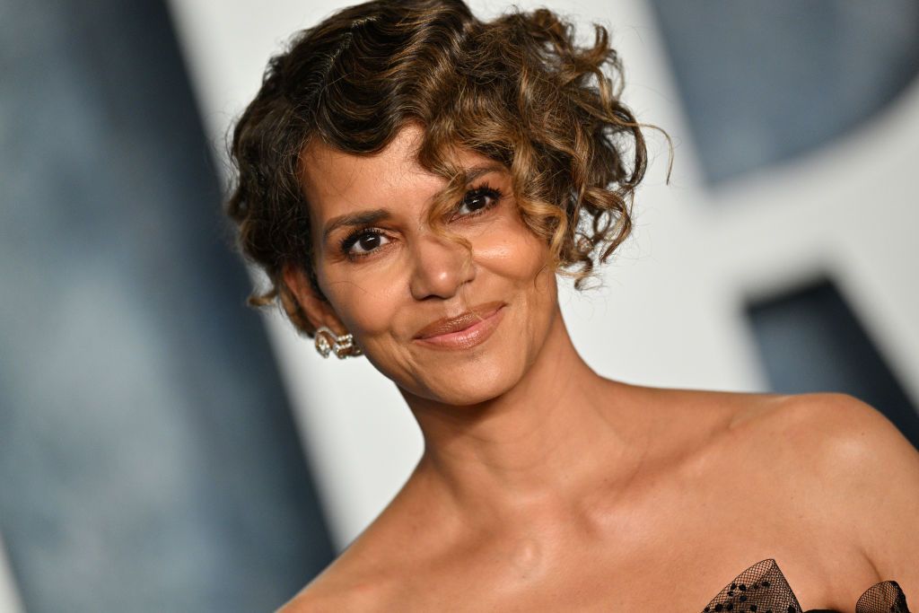 totally naked picture of 56-year-old halle berry