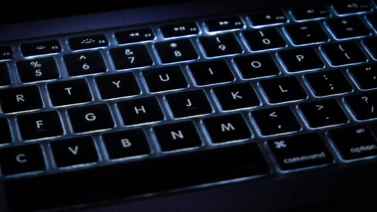 touchscreen backlit keyboard laptop