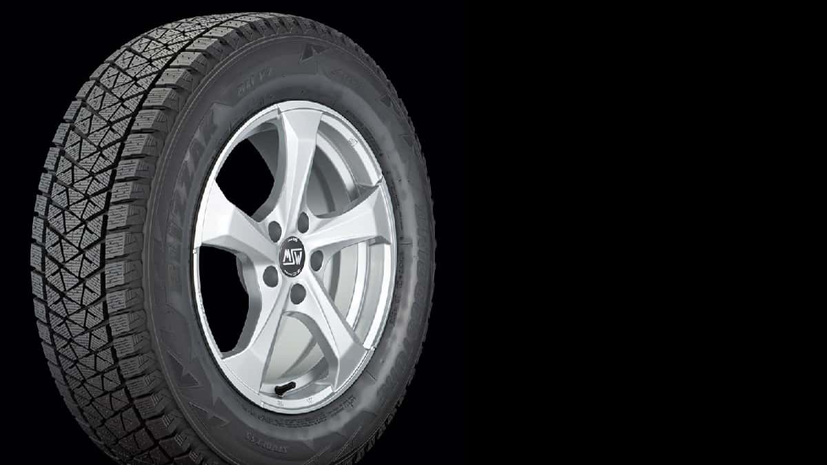 toyota rav4 winter tires size