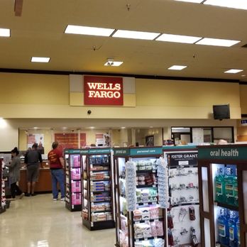 wells fargo bank in grocery store