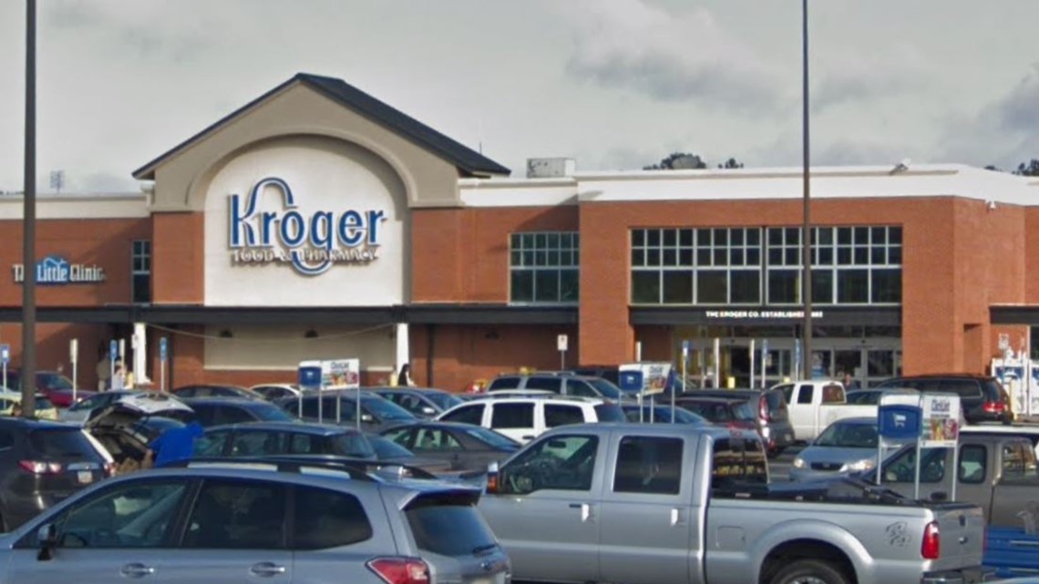 what time does kroger close