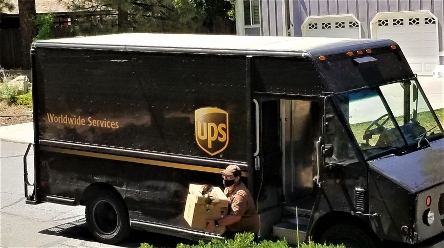 what time does ups stop delivering