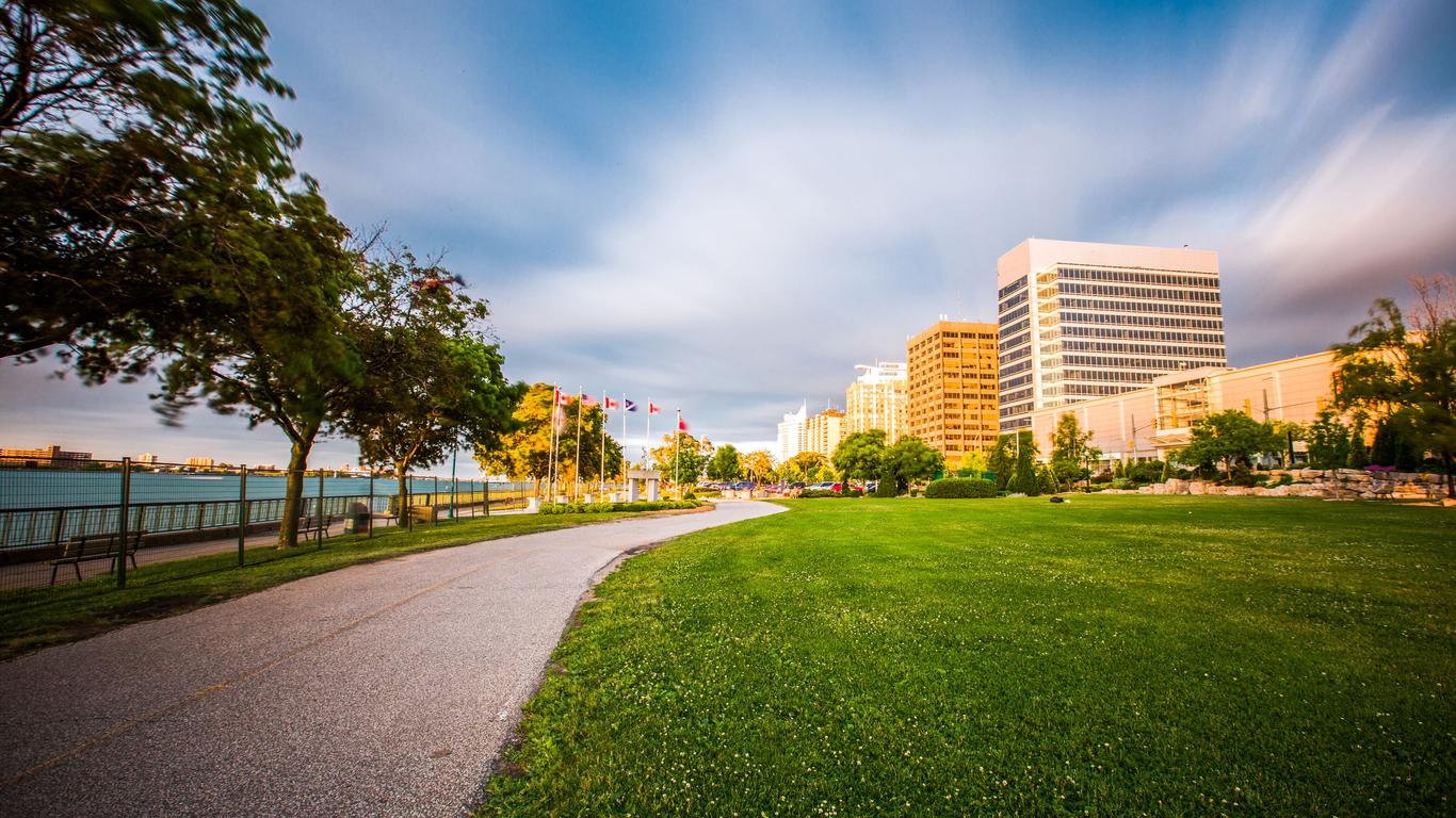 winnipeg to windsor flights